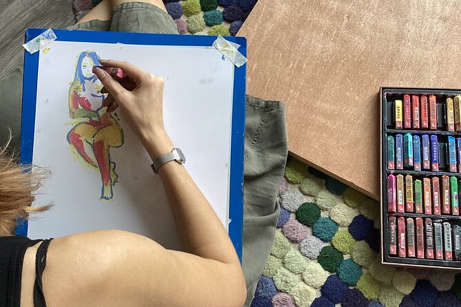 Life Model Drawing With Art-Tutor Hanoi - Exploring Different Styles and Interpretations in Life Model Drawing