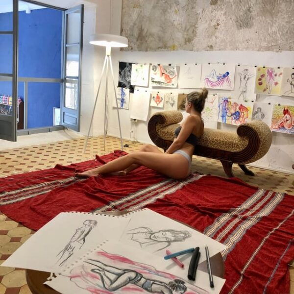 Life Model / Human Drawing - Skill Level
