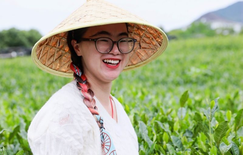 Light hiking and tea picking in the tea country, exploring the mysteries of the oxygen-rich reservoir. - Choosing the package that fits your day