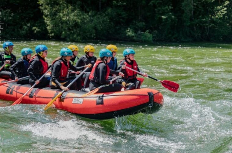 Light rafting tour for adults & families with children aged 8 and over - Who Should Consider This Tour?  