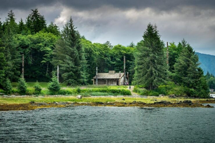 Lighthouse, Totems & Eagles Excursion - Tour Highlights and Inclusions