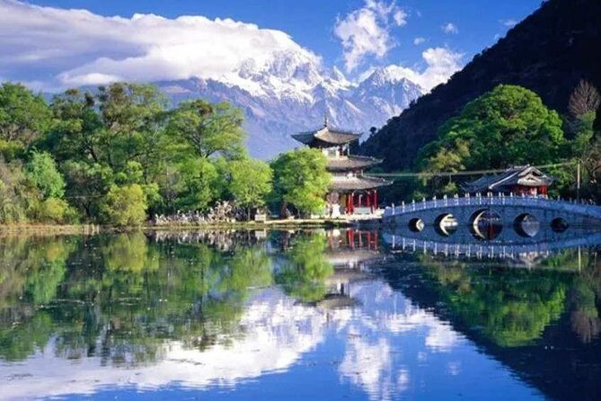 Lijiang Day Tour to Jade Dragon Snow Mountain, Black Dragon Pool and Old Town - Stepping into History at Old Town of Lijiang