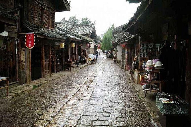 Lijiang Day Tour to Jade Dragon Snow Mountain, Black Dragon Pool and Old Town - Practical Aspects and What to Expect