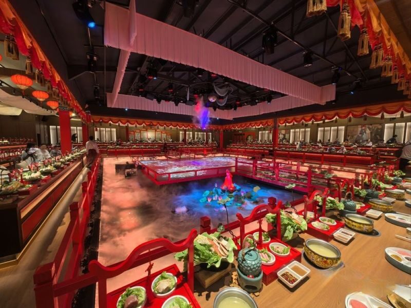 Lijiang Royal Banquet - Hotpot with plateau ingredients