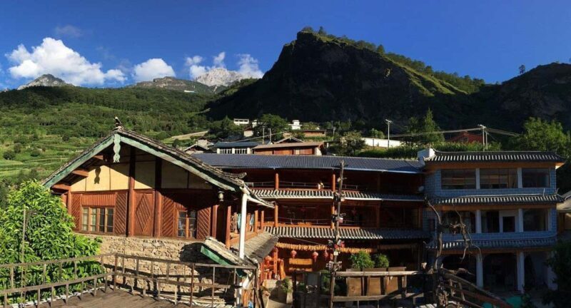 Lijiang: Tiger Leaping Gorge Private Hiking Tour - Good To Know