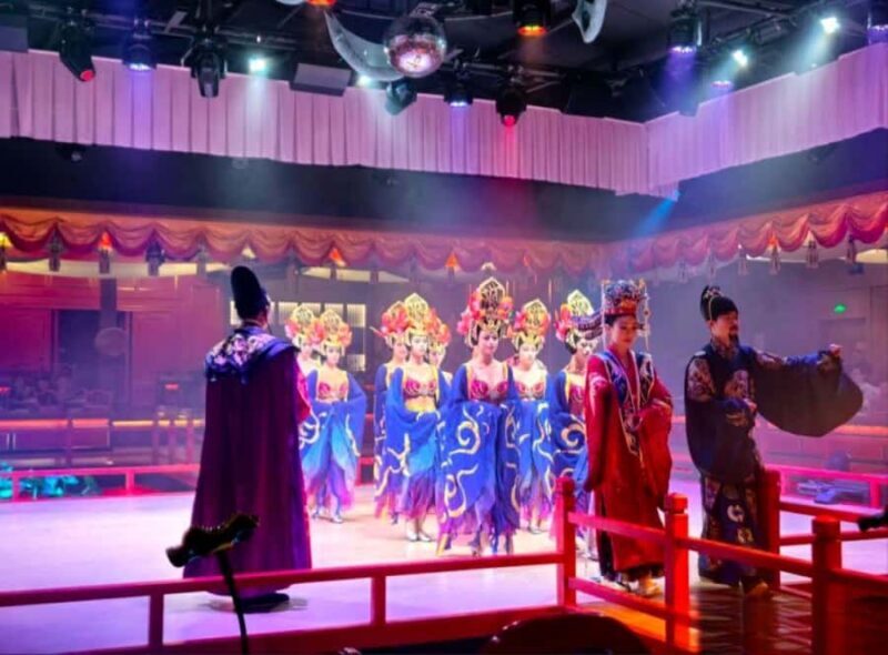Lijiang: Yuyan Banquet Dinner Show with Costumes - A Deeper Look Into the Experience