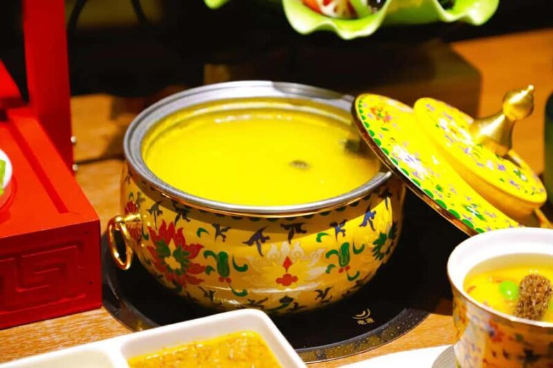 Lijiang: Yuyan Banquet Dinner Show with Costumes - FAQ