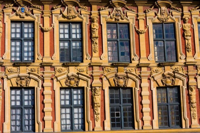 Lille: City Highlights Scavenger Hunt and Walking Tour - Participant Selection and Date Availability