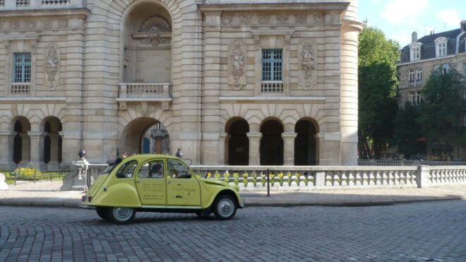 Lille Driving Tour by Convertible Citroen 2CV - Famous Monuments of Lille