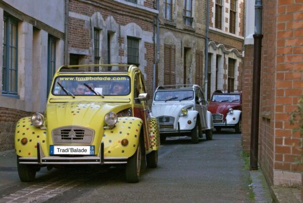 Lille Driving Tour by Convertible Citroen 2CV - The Sum Up