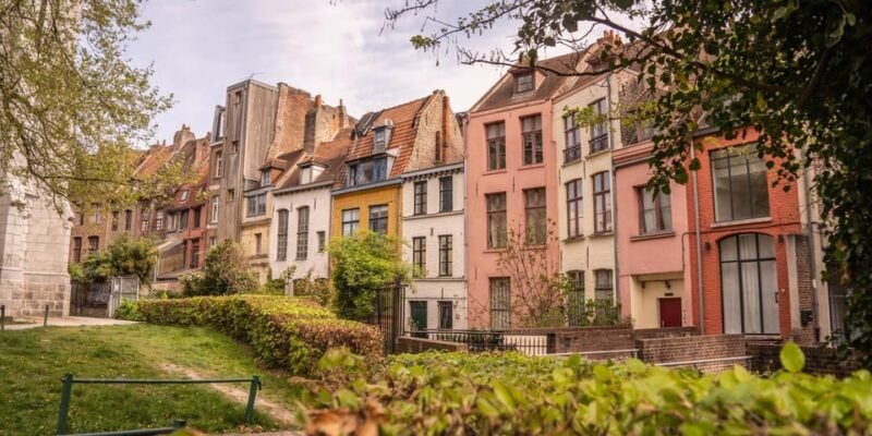 Lille: Private Guided Walking Tasting Tour With a Local - Explore the Rich History of Lille