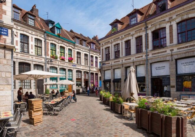 Lille: Scavenger Hunt and Self-Guided City Highlights Tour - Select Participants and Date