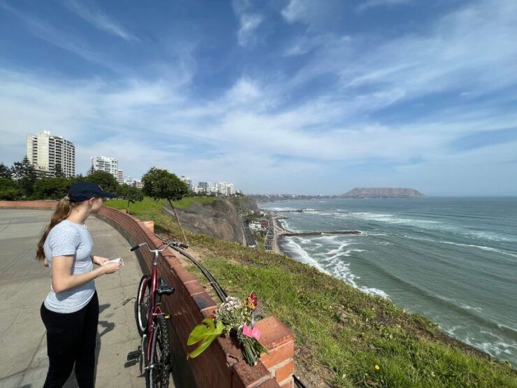 Lima: Bike Tour in Miraflores & Barranco - Tour Highlights