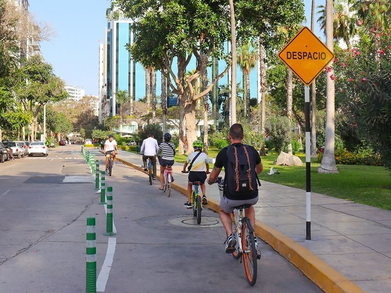 Lima Kennedy Park & Love Park Half-Day Bike Tour - Three hours on two wheels