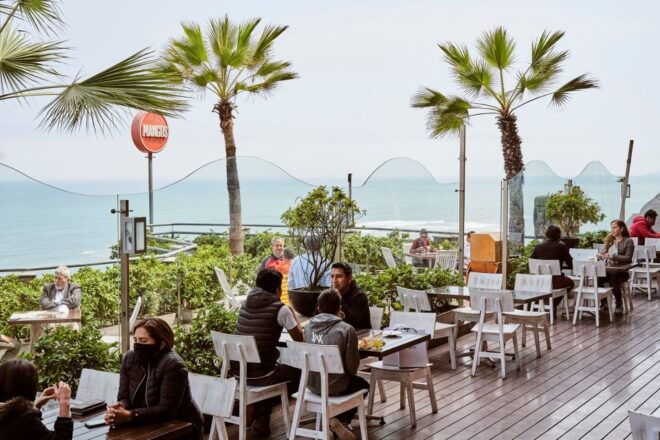 Lima: Lunch Menu at Mangos Restaurant, Larcomar - International Dishes Offered