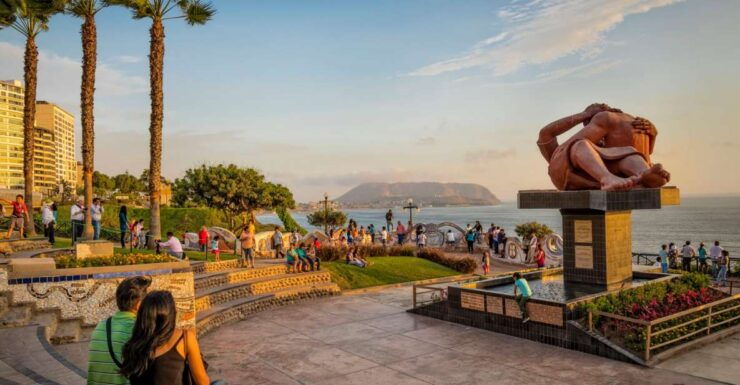 Lima: Miraflores, Barranco and San Isidro Small Group Tour - Tour Highlights