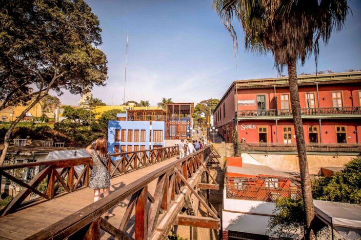 Lima: Pachacamac Ruins & Barranco Half-Day Guided Tour - Multilingual Tour Guide and Audio Guide