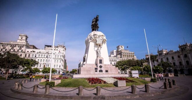 Lima: Panoramic Private Tour - Private Group Experience