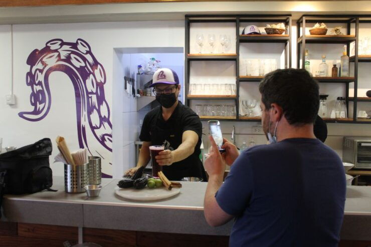 Lima: Sightseeing Bike Tour With Food and Drink Tastings - Experience Highlights