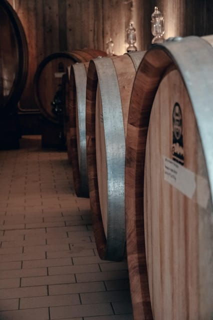 LIMITED EDITION WINE & HEROIC RECIPES: TASTE OF TUSCANY - Accessibility and Location