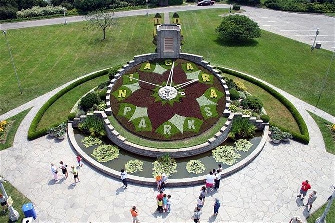 Limo Tour From Toronto To Niagara (4-8 Passengers) - Flexible Timings for Your Convenience