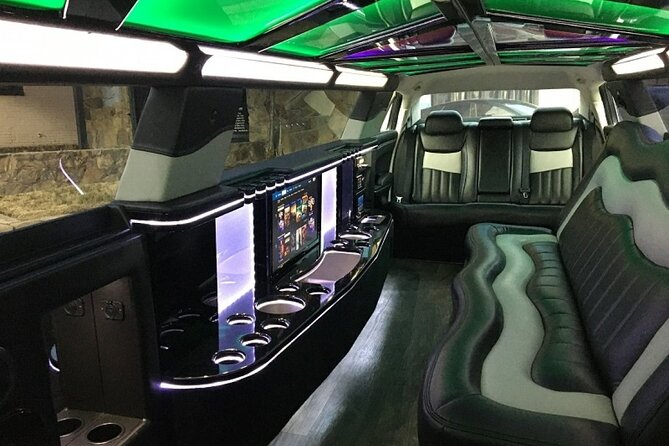 Limousine Transport Around New Orleans as Far as Baton Rouge - Inclusions and Services Provided