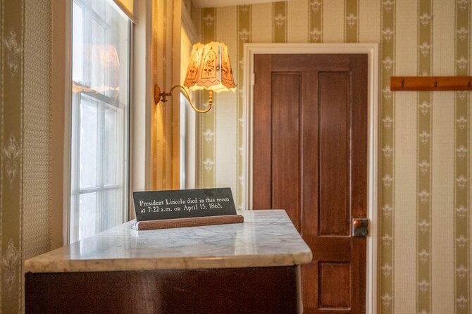 Lincoln Assassination Tour With Fords Theatre and Petersen House - Pricing and Value of the Lincoln Assassination Tour