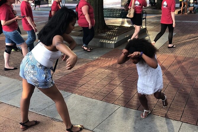 Lincoln Scavenger Hunt by Zombie Scavengers - Gameplay and Immersive Experience