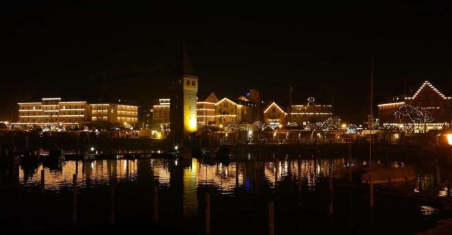 Lindau Private Christmas Market Tour - Unique Market Features