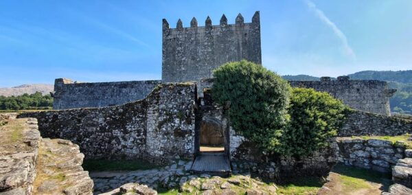 Lindoso: Castle and Village Guided Tour - Booking and Cancellation Policy
