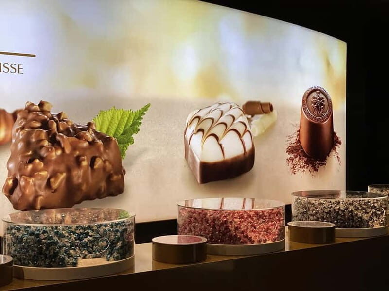 Lindt Home of Chocolate & Lake Zurich Boat tour - Exploring Zurich’s City Highlights