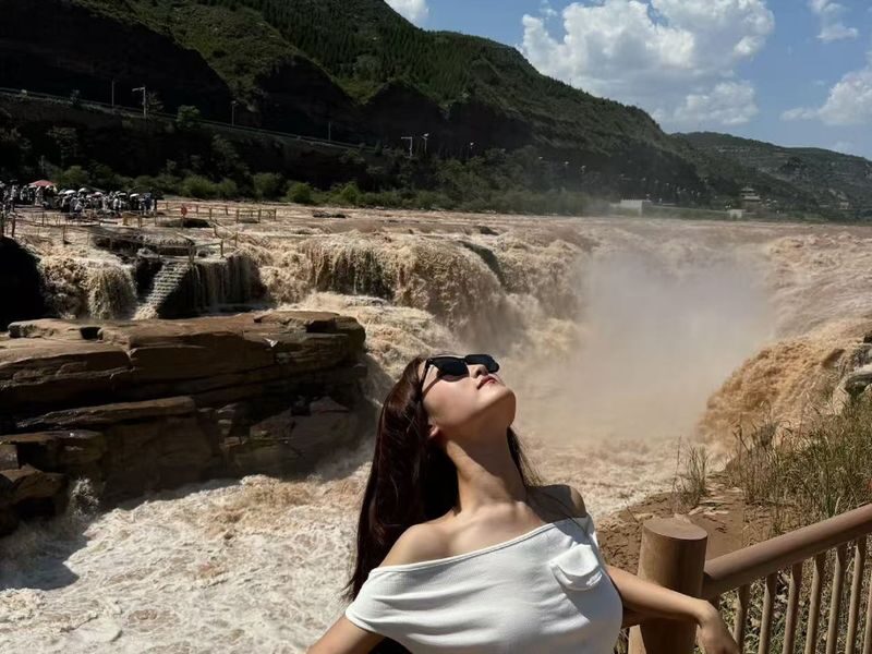 Linfen Hukou Waterfalls & Xiaoxitian Full-Day Tour with Guangsheng Temple - At a glance