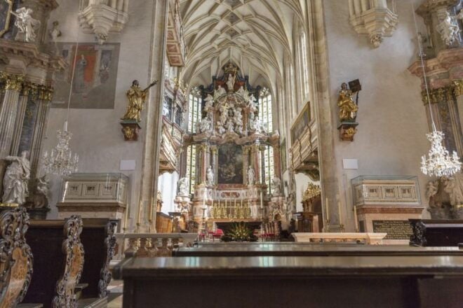 Linz: Churches & Old Town Private Guided Tour - Important Information