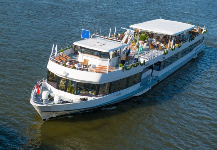 Linz: Harbor Cruise - Experience Highlights