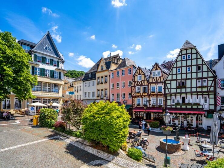 Linz Old Town Highlights Walking Tour With Pöstlingbergbahn - Private Walking Tour Options