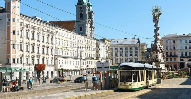 Linz: Private Day Trip to Cesky Krumlov - Itinerary Details