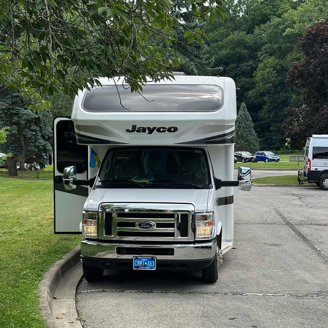 Lion's Head, ON - Toronto Hiking Adventure RV-Motorhome Tour - Main Stops and Exploration