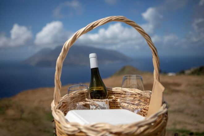 Lipari: Picnic in the Vineyard - Inclusions in Picnic Basket