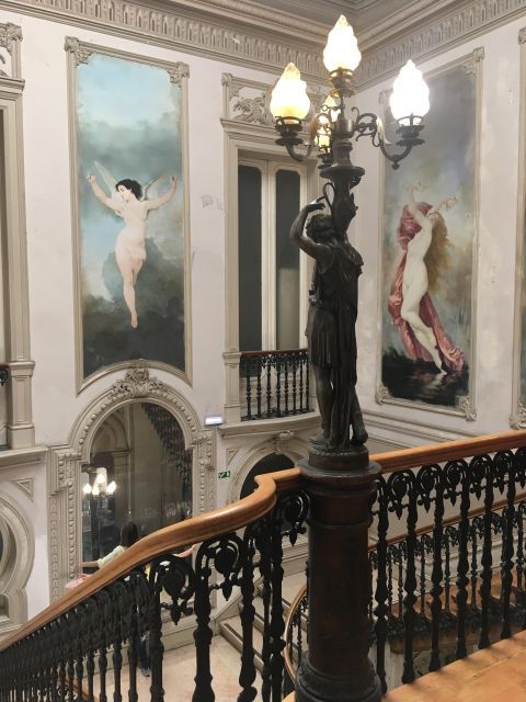 Lisboa: Chiado the Bohemian Walking Tour Downhills to Baixa - Experience