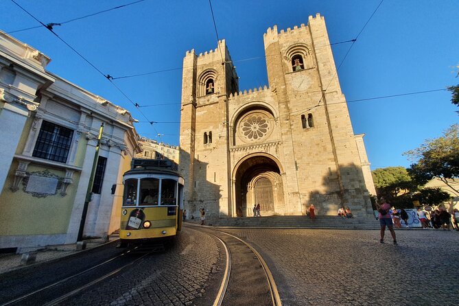 Lisboa: Old Town, New Town & Belem Small-Group Full Day Tour - Itinerary Highlights