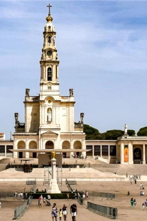 Lisbon: 1 Day Tour to Fátima, Batalha, Nazaré, and Óbidos - Good To Know
