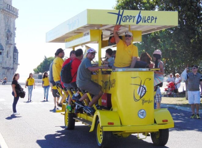 Lisbon: 1-Hour Beer or Sangria Bike Sightseeing Tour - Participant and Date Selection