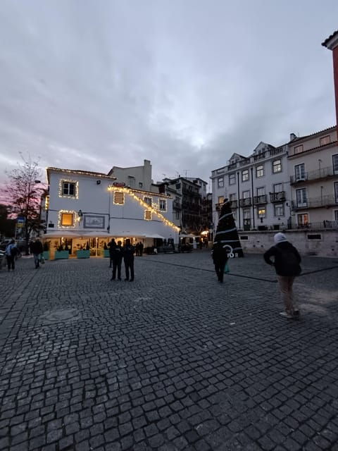 Lisbon: 2.5 hours Tuk Tuk tour in Old town and Centre - Final Thoughts: Who Should Sign Up?