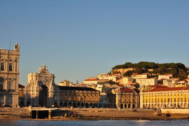 Lisbon: 2-Hour Private Romantic Tagus River Cruise - Review Summary