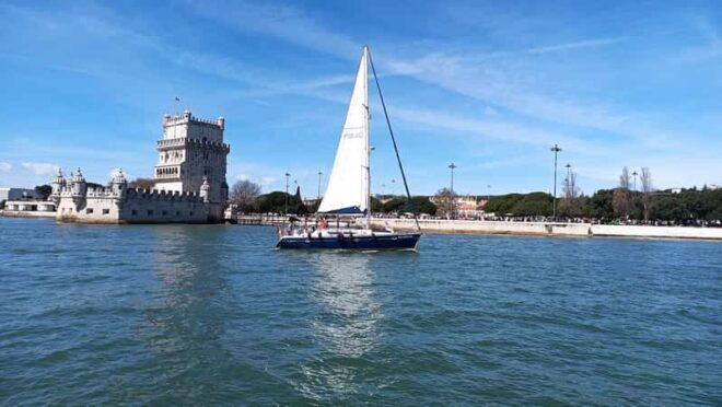 Lisbon: 2-Hour Sailboat Tour - Amenities and Inclusions
