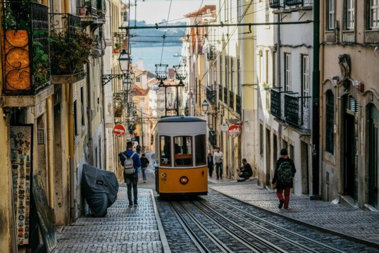 Lisbon: 2 or 3-Hour Historical Vintage Tuk Tuk Tour - Tour Details