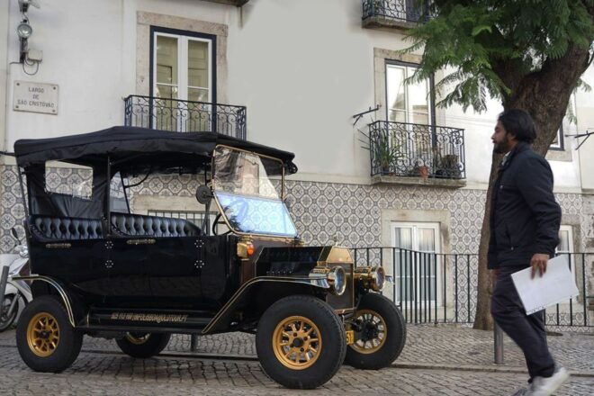 Lisbon: 2 or 3-Hour Historical Vintage Tuk Tuk Tour - Private Group Experience