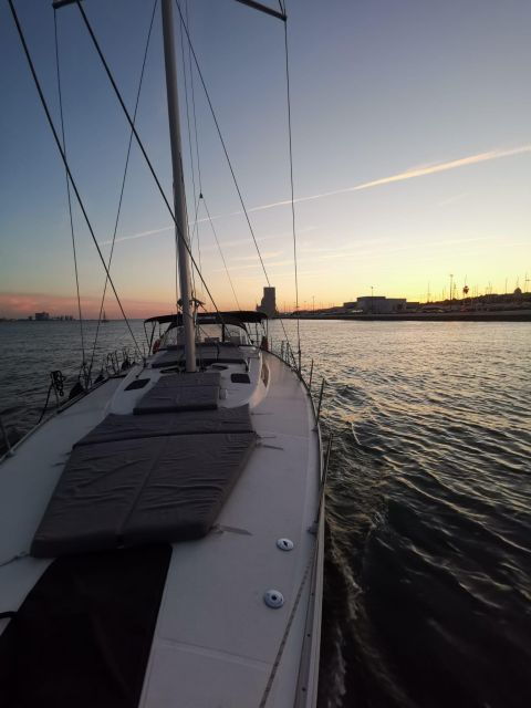 Lisbon: 2hr Romantic Sailing Sunset Tour - Contact and Customization