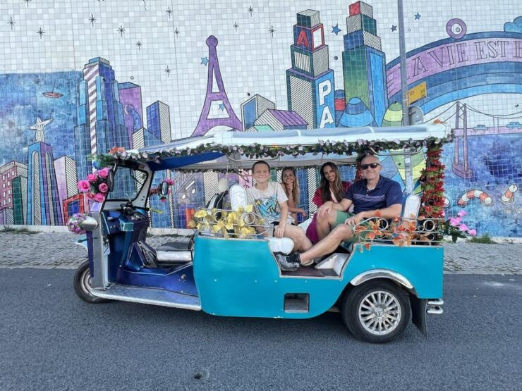 Lisbon: 3-HOUR Guided Tuk Tuk Tour in Old Town & City Center - Itinerary Highlights