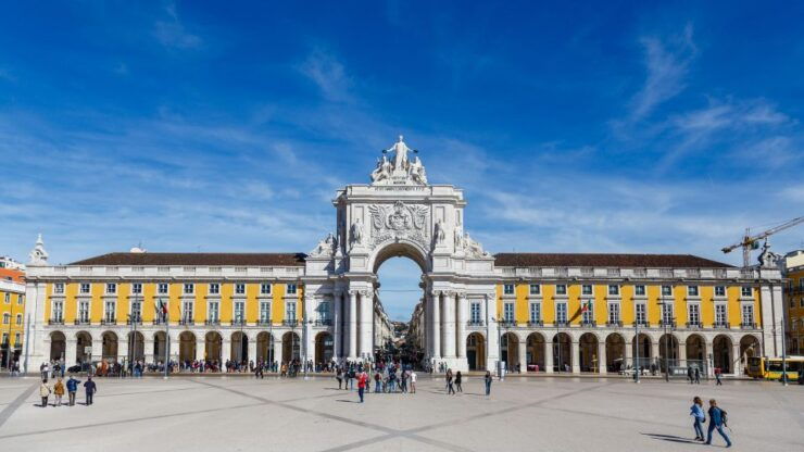Lisbon: 3-Hour Historic Tuk Tuk Tour - Tour Experience
